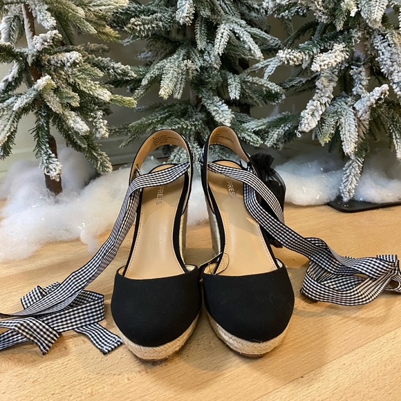 Wedges - Picture 3 of 8